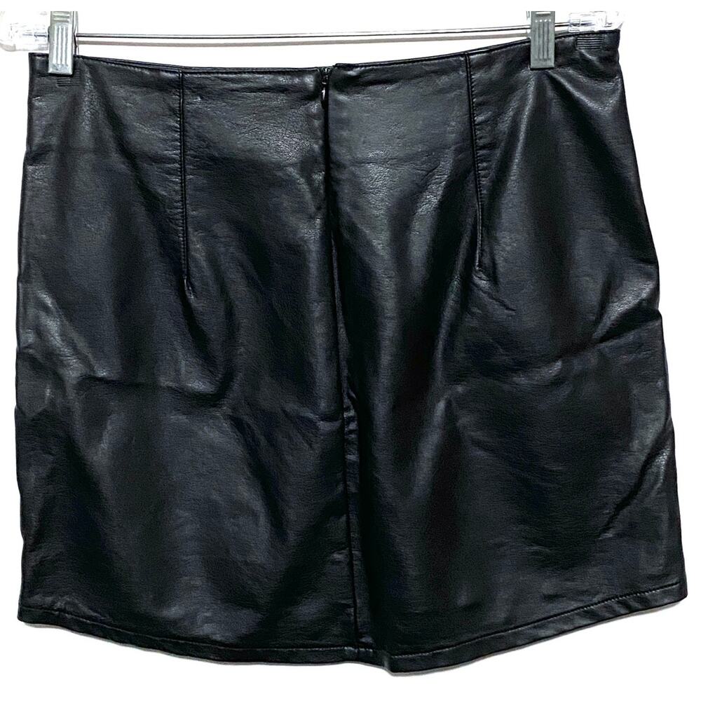 TGLA Faux Buttons Faux Leather Black Mini Skirt M Whimsigoth Grunge Baddie Moto - Picture 4 of 7